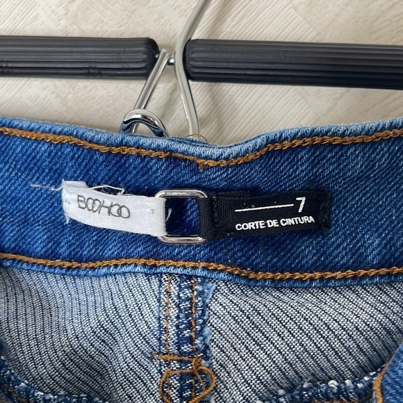 💙 BOOHOO Distressed Jeans Size 7 - Picture 4 of 5